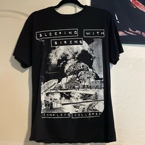 Hot topics, sleeping with sirens complete collapse black and white unisex shirt